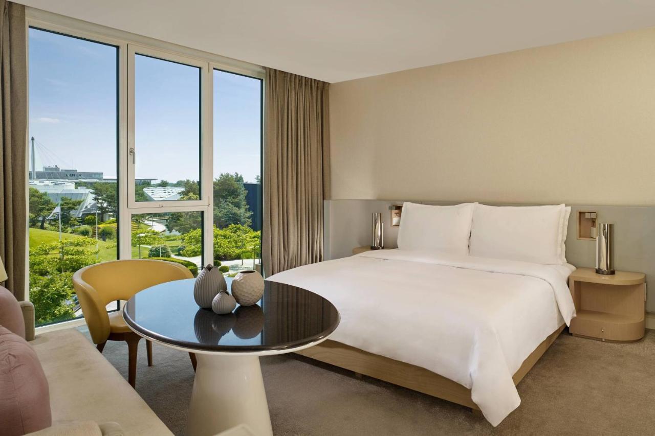 The Ritz-Carlton, Wolfsburg Hotel Buitenkant foto