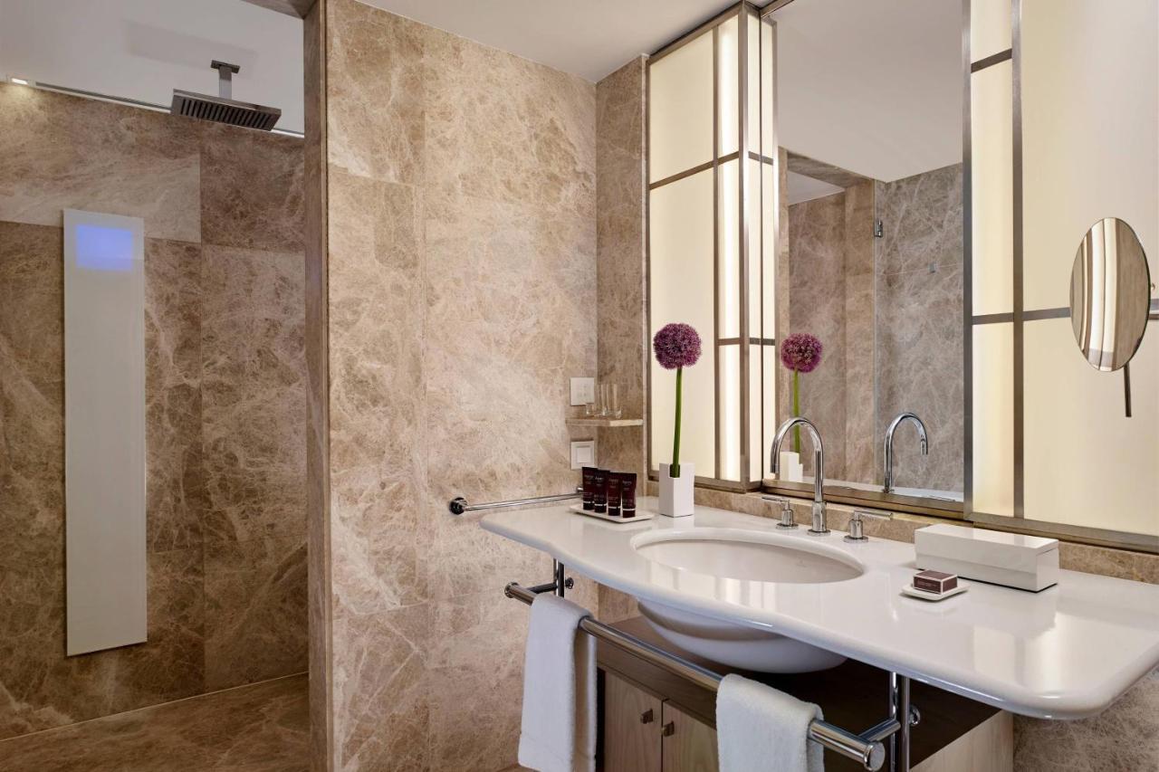 The Ritz-Carlton, Wolfsburg Hotel Buitenkant foto