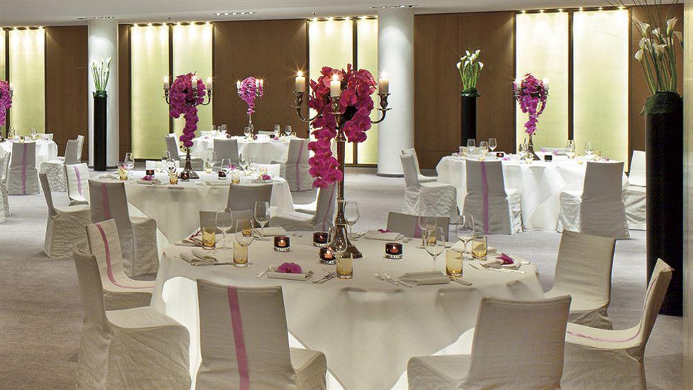 The Ritz-Carlton, Wolfsburg Hotel Buitenkant foto